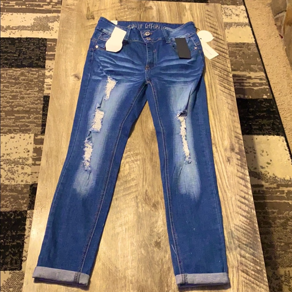 Butt lifting stretch jeans